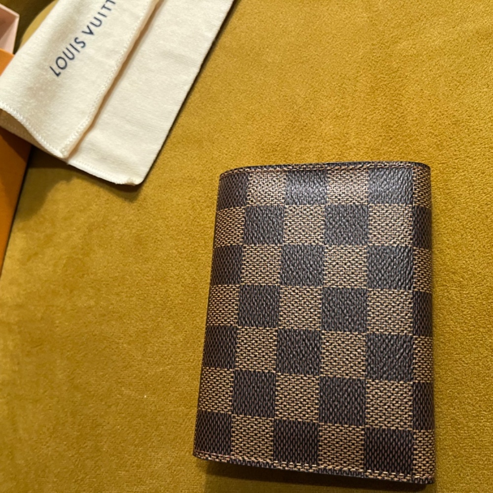 Authentic LOUIS VUITTON Victorine Damier Ebene Canvas compact wallet - Picture 3 of 11